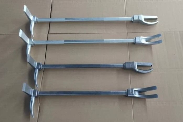 HOOLIGAN TOOL METAL CUTTING CLAW 30" 7889 (Category: Construction Tools & Equipment) located in Antipolo. Submitted by allaboutrescue (Listing ID 1429544352, Image 1). Description: HOOLIGAN TOOL METAL CUTTING CLAW 30".