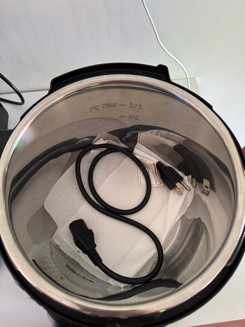 Instant Pot Duo Nova (Category: Cookers) located in Manila. Submitted by qwhmtpxts791880 (Listing ID 1429578582, Image 3). Description: Instant Pot Duo Nova 6 Quart 7 in 1 Multi Use Pressure, Steamer, Saute, Slow Cook, Rice Cooker, Food Warmer, Yogurt Maker Bought from a friend but we never use the unit cause my husband bought newer version. From Us 110 V Selling it low price. Buyer will shoulder Delivery Fee (Lbc, Lalamove or Jnt) or Pick Up Gca