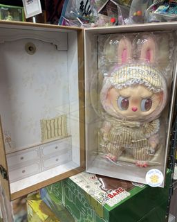 (Category: ) located in . Submitted by happycollectables (Listing ID 1424073325, Image 1). Description: .