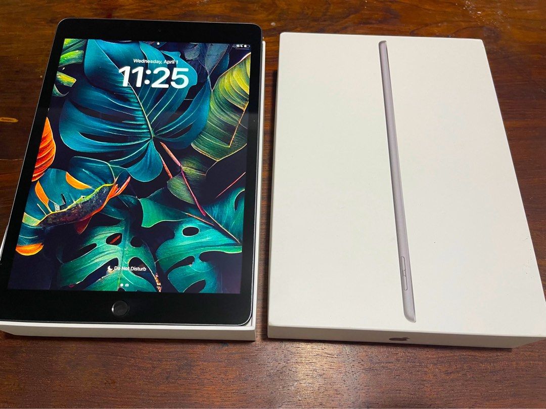 IPAD 9 (64gb) No Dent (Category: iPad) located in Muntinlupa City. Submitted by joosh. (Listing ID 1429528878, Image 1). Description: Selling ipad 9 with box 64gb spay grey In good condition NO dent for interested buyer only can meet up near municipal hall mintinlupa or grabb llalamove. .