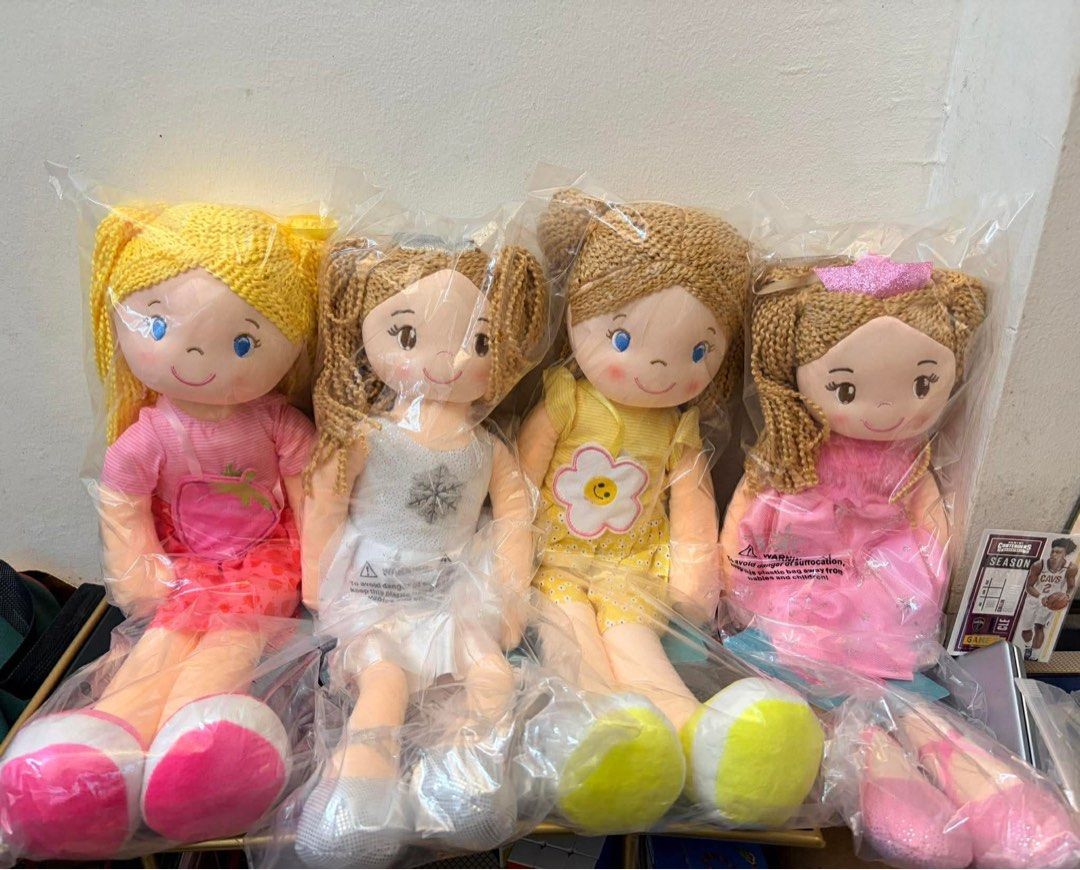 Just For Me Rag Dolls (Category: Plushies & Soft Toys) located in Mandaluyong City. Submitted by kidssection_2891 (Listing ID 1429584822, Image 2). Description: .