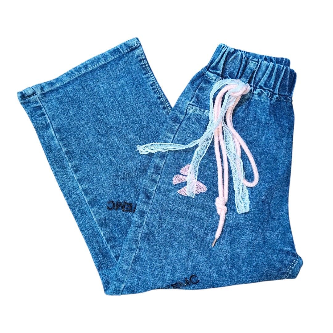 Kids' Denim Jeans with Bows (Category: Babies & Kids Fashion) located in Calamba. Submitted by charuriisu (Listing ID 1429573655, Image 2). Description: Garterized, comes with lace ribbon tie to use decoratively or as belt. Worn thrice, still like new. W: 18-28" L: 28" R: 11" 🧾 GCash, Maya, BPI, PayPal (🚫 COD).