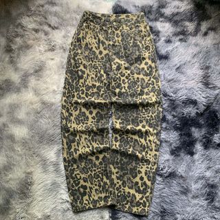 (Category: ) located in . Submitted by wicked.sick.thrifts (Listing ID 1429535408, Image 1). Description: .