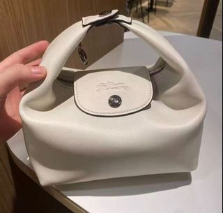 （分類：）位於 。 由 hkluxehk 提交（商品編號 1429586850，圖片 1）。簡介： 。