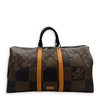(Category: ) located in . Submitted by carousellluxury (Listing ID 1429591211, Image 1). Description: .
