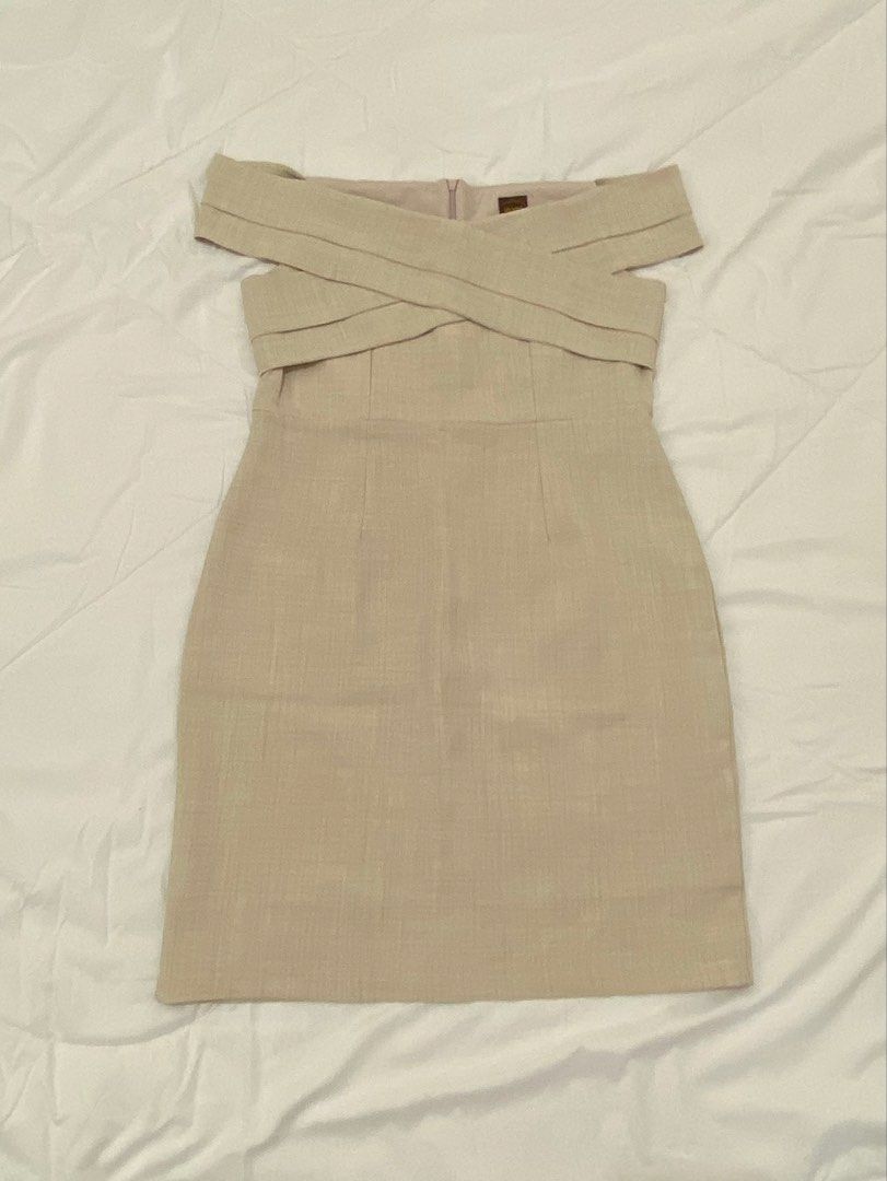 [NEGO] Mags Beige Off-Shoulder Dress - M (Category: Dresses) located in Candelaria. Submitted by ig.finds (Listing ID 1429628012, Image 1). Description: - negotiable for sure buyer b: 36 in w: 32 in l: 32 in tags: plains and prints.