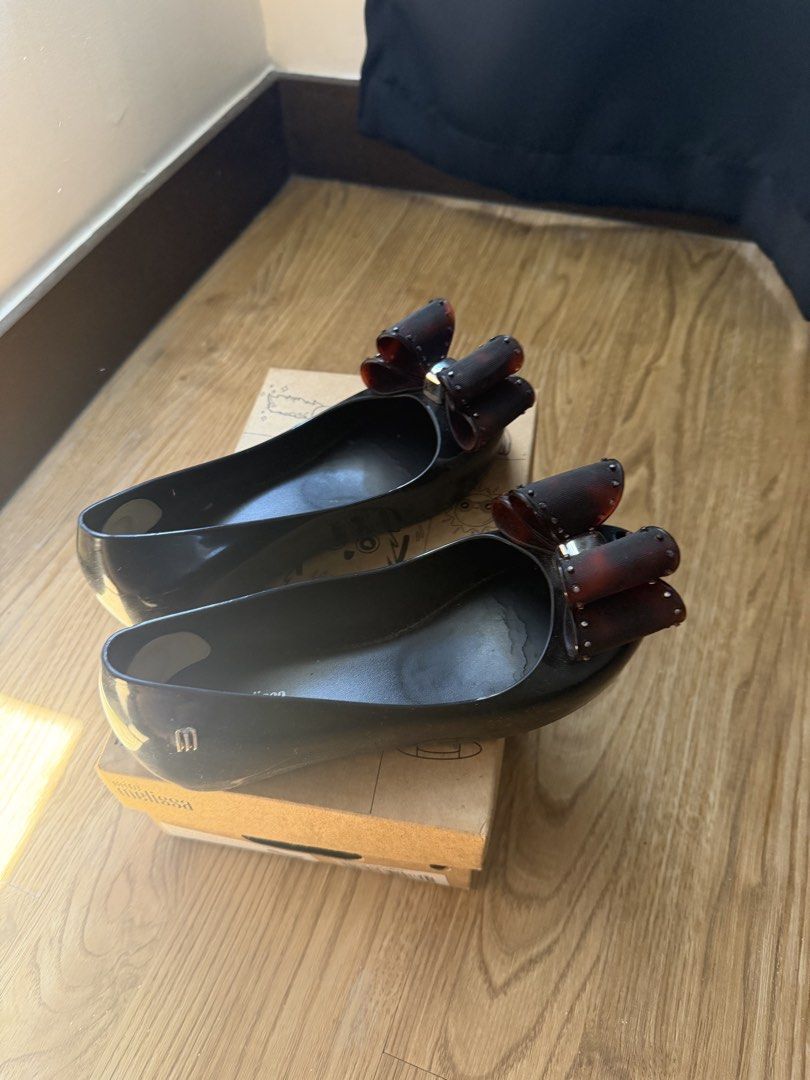 Melissa kids flats (Category: Babies & Kids Fashion) located in Pasig City. Submitted by mmmspg (Listing ID 1429651298, Image 2). Description: .