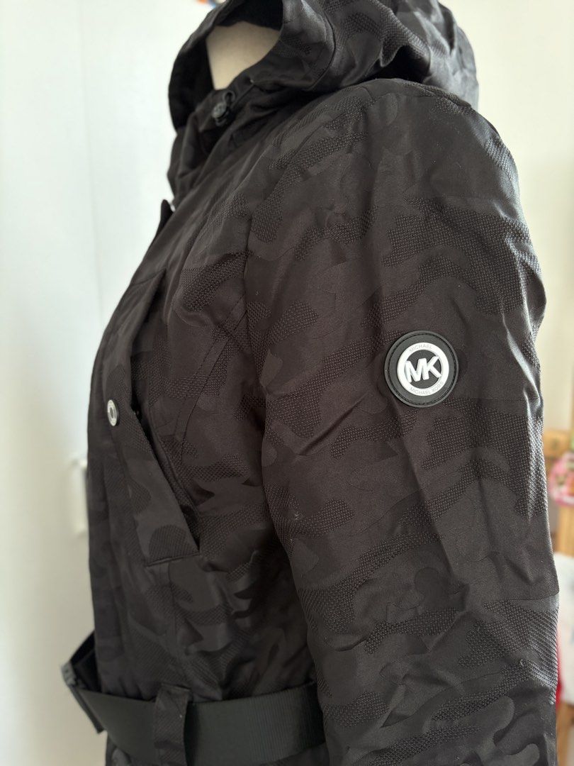 Michael Kors Camo Print Jacket with Belt (Category: Coats, Jackets and Outerwear) located in Bulacan. Submitted by Padmeph (Listing ID 1429565610, Image 3). Description: Authentic Bought in the US With minor flaw, see on the last pic.