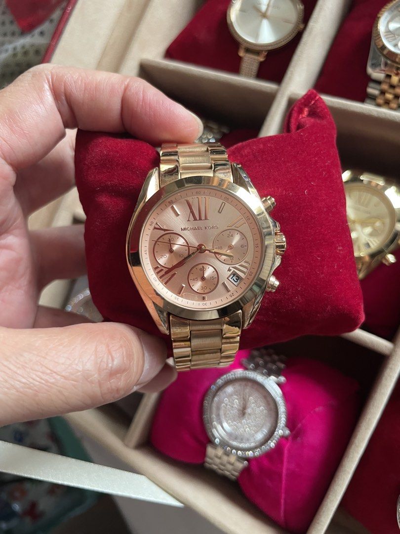 Michael Kors Chronograph Watch (Category: Luxury Watches) located in Marikina City. Submitted by ffm73 (Listing ID 1429514631, Image 1). Description: .