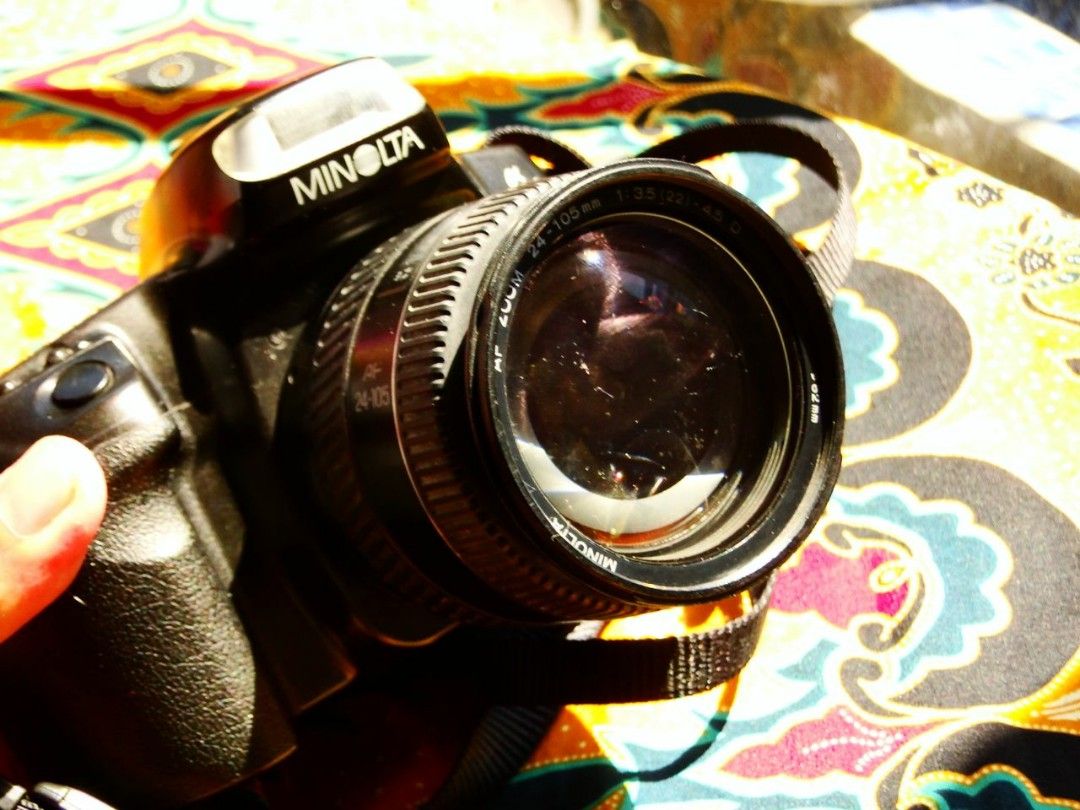 Minolta Alpha 101si Camera with Zoom Lens (Category: Cameras) located in Manila. Submitted by barrybakin41986 (Listing ID 1429634373, Image 3). Description: it's untested po. meet up po sa sm clark, sm pampanga, and marquee mall. para sa mga malalayo, ipapa jnt ko po ito and very secure ang camera na ito. negotiable po..