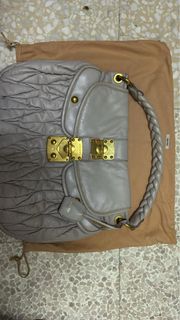 （分類：）位於 。 由 clareyuen 提交（商品編號 1429633036，圖片 1）。簡介： 。