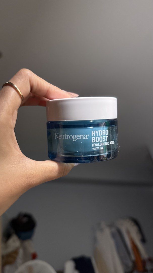 Neutrogena Hydro Boost Hyaluronic Acid (Category: Face Care) located in Manila. Submitted by jskrzy (Listing ID 1429621648, Image 1). Description: I bought this yesterday from Watsons and used it tonight since I badly needed a light moisturizer. I used a spatula. I don’t really like it sooo ya .