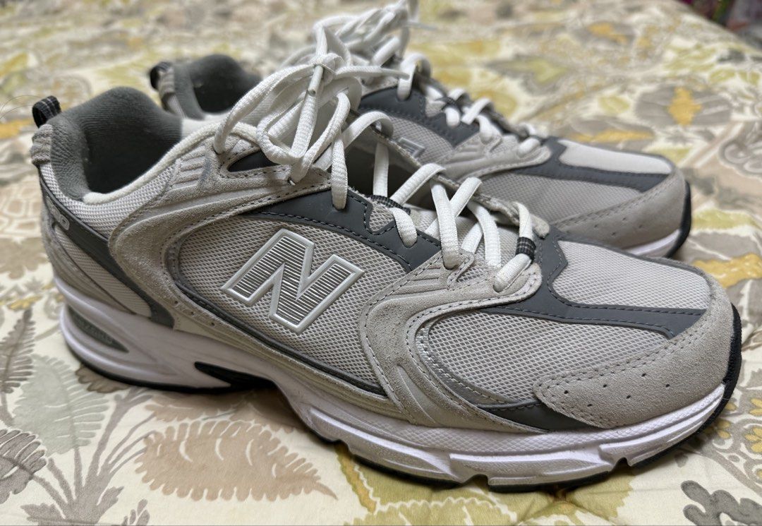 New Balance 530 Light Grey Sneakers (Category: Sneakers) located in Pasig City. Submitted by davedeleon (Listing ID 1429623764, Image 2). Description: Hardly worn Improvised box No issues No trade / no swap Price excludes SF .