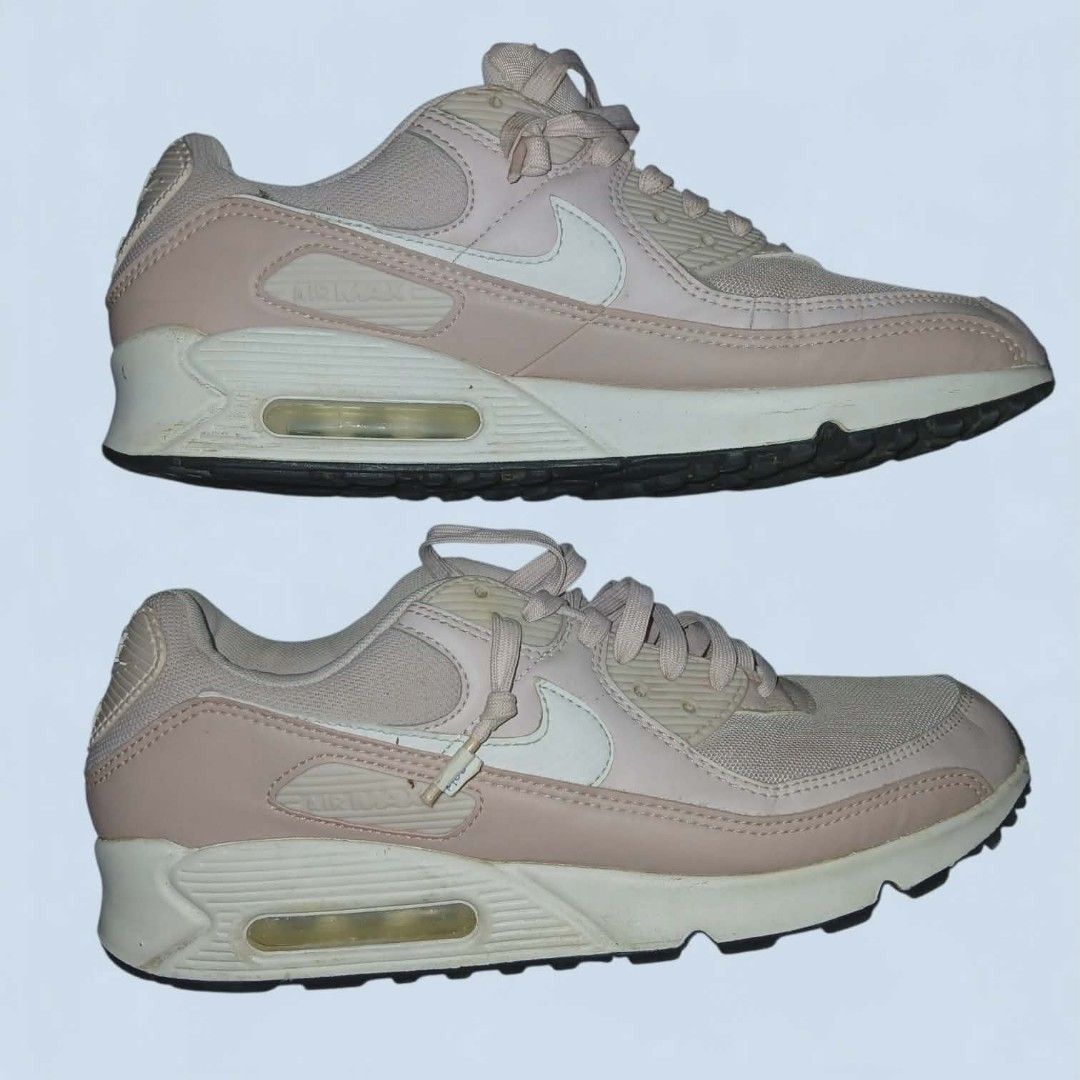 Nike Air Max 90 - Pink (Category: Sneakers) located in Sorsogon. Submitted by the_rags_selextors (Listing ID 1429539372, Image 1). Description: NIKE AIR MAX GOOD CONDITION FRESH FROM US BOX SIZE ; UK 8.5 / EUR 43 / CM 28 / BR 41 UNISEX.