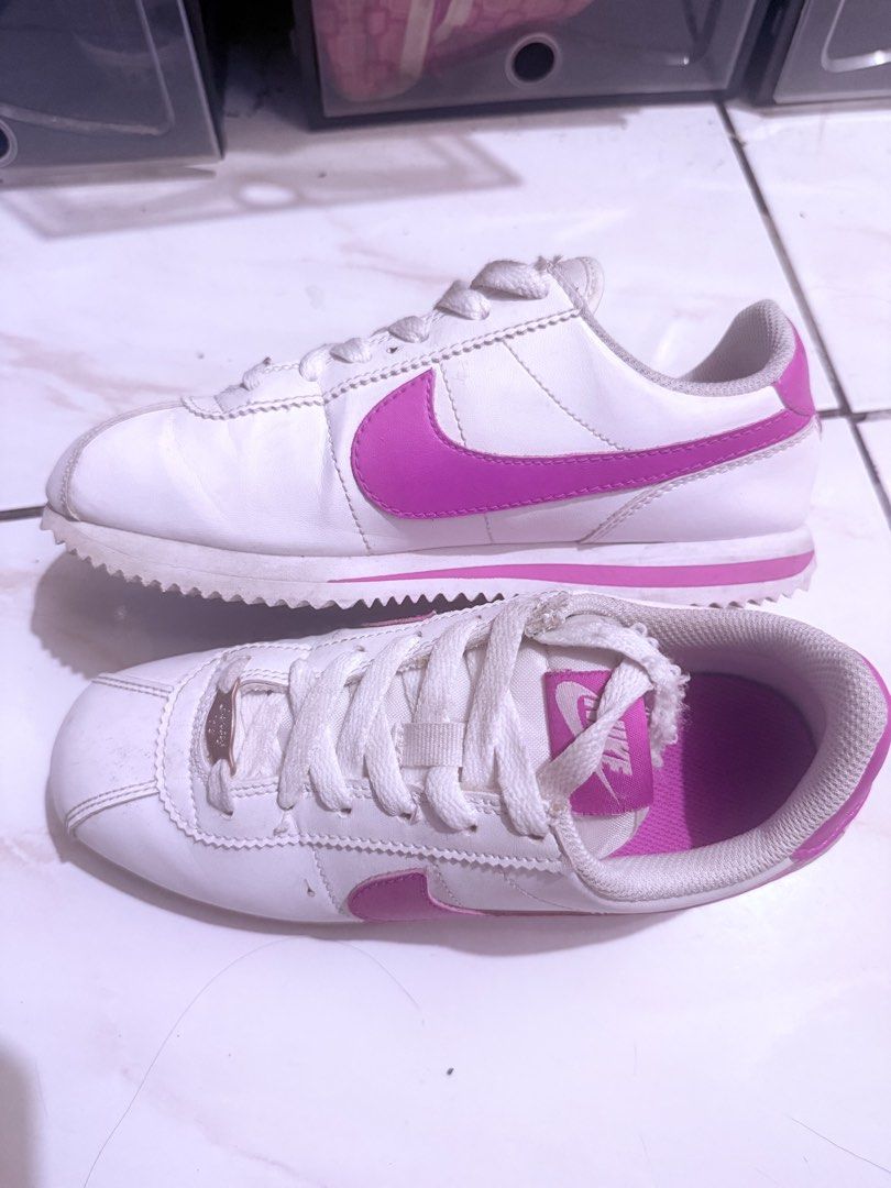 Nike Cortez White Pink Sneakers (Category: Sneakers) located in Manila. Submitted by matchmagebox (Listing ID 1429562821, Image 1). Description: - White Nike Cortez sneakers - Pink Nike swoosh - Pink accents (interior, and sole stripe).