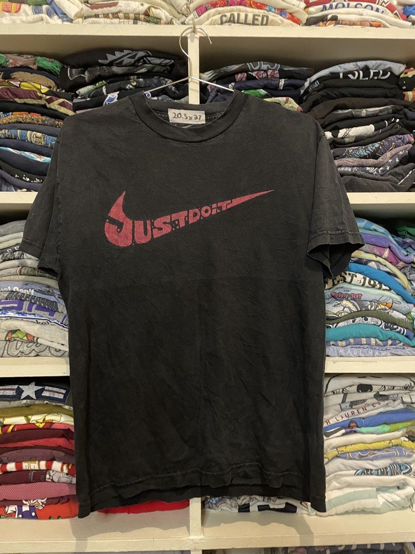 Nike Just Do It T-Shirt (Category: Tshirts & Polo Shirts ) located in Manila. Submitted by _revault (Listing ID 1429601902, Image 1). Description: .