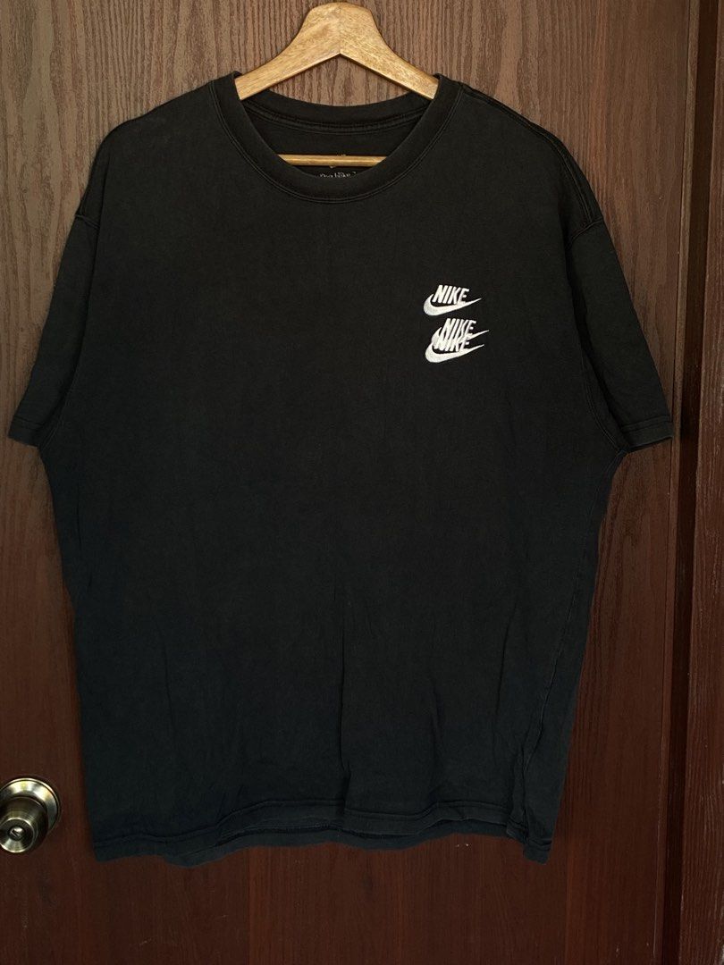 Nike World Tour Shirt (Category: Tshirts & Polo Shirts ) located in Bacolod City. Submitted by PSGTHRIFTIES (Listing ID 1429578502, Image 3). Description: Excellent condition Size XL Dimensions:23x26.5 DM📩.