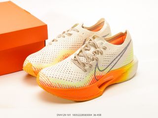 (Category: ) located in . Submitted by outlet_sneakers_shop (Listing ID 1429563587, Image 1). Description: .