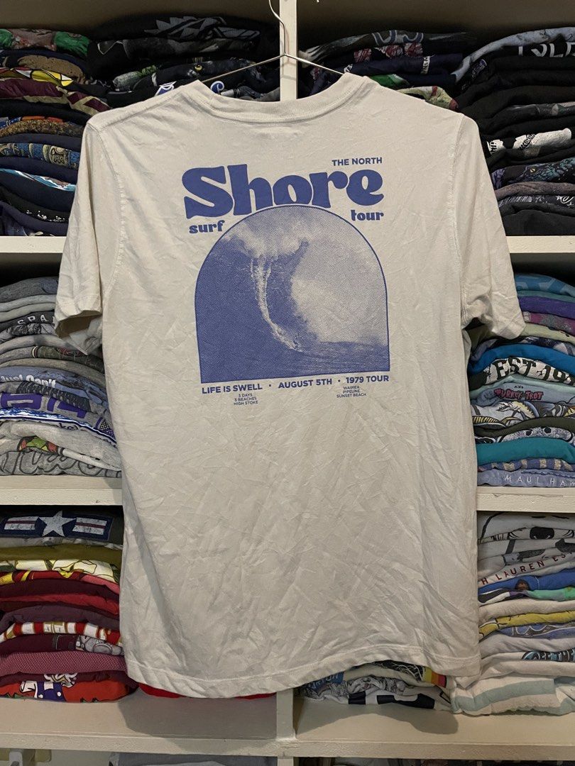 Old Navy White T-shirt (Category: Tshirts & Polo Shirts ) located in Manila. Submitted by _revault (Listing ID 1429608523, Image 1). Description: .
