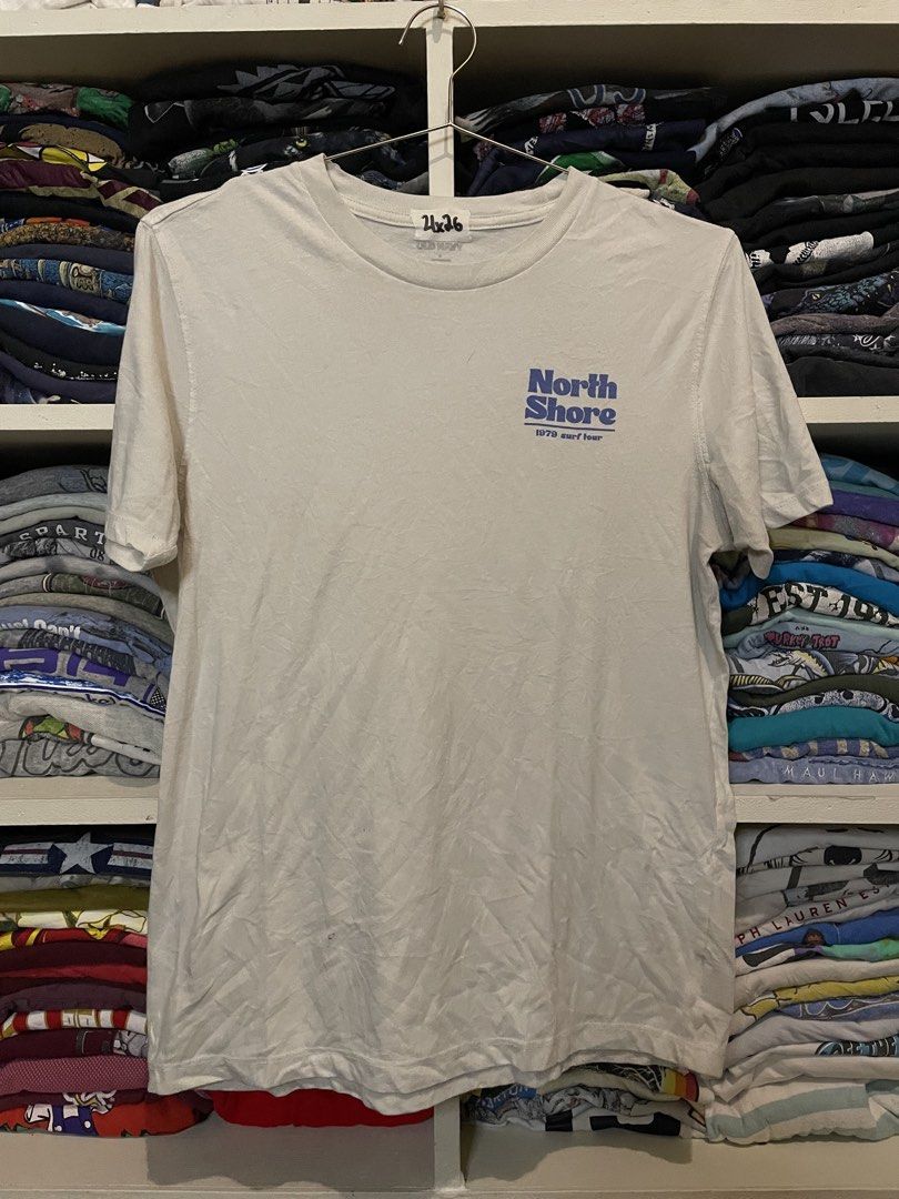Old Navy White T-shirt (Category: Tshirts & Polo Shirts ) located in Manila. Submitted by _revault (Listing ID 1429608523, Image 2). Description: .