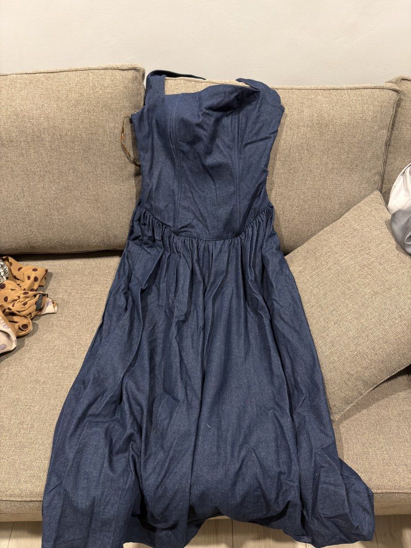 Peony Denim Halter Dress - Size M (Category: Dresses) located in Mabalacat. Submitted by letsirkmd (Listing ID 1429629370, Image 2). Description: .