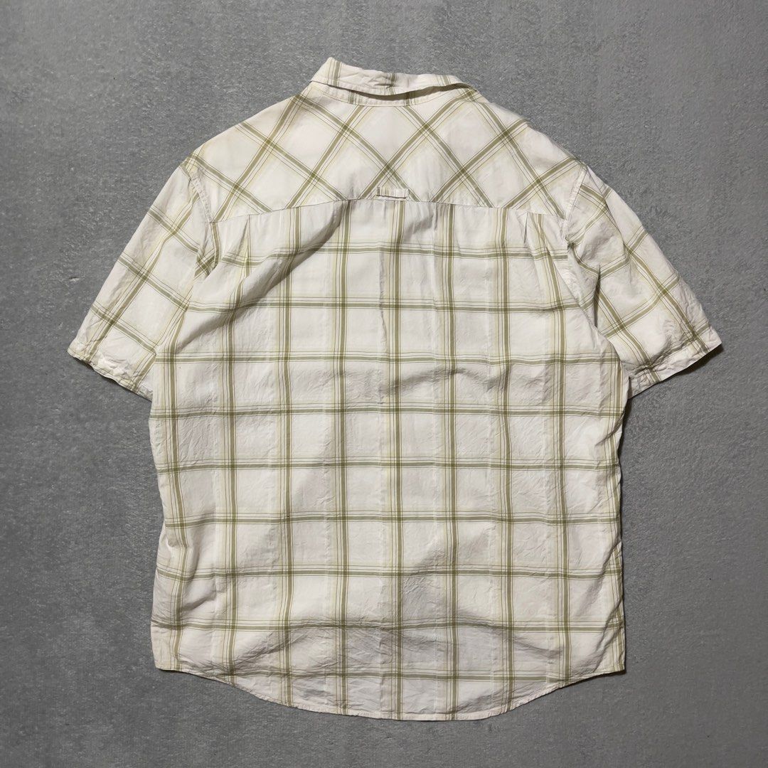 QUICKSILVER SURF POLO BOTTOM DOWN SIZE XL ON TAG (Category: Swim Top & Rash Guards) located in Villaverde. Submitted by bakatzy_secondhand_garments (Listing ID 1429588415, Image 2). Description: SIZE XL ON TAG NO FLAWS STILL IN EXCELLENT CONDITION.