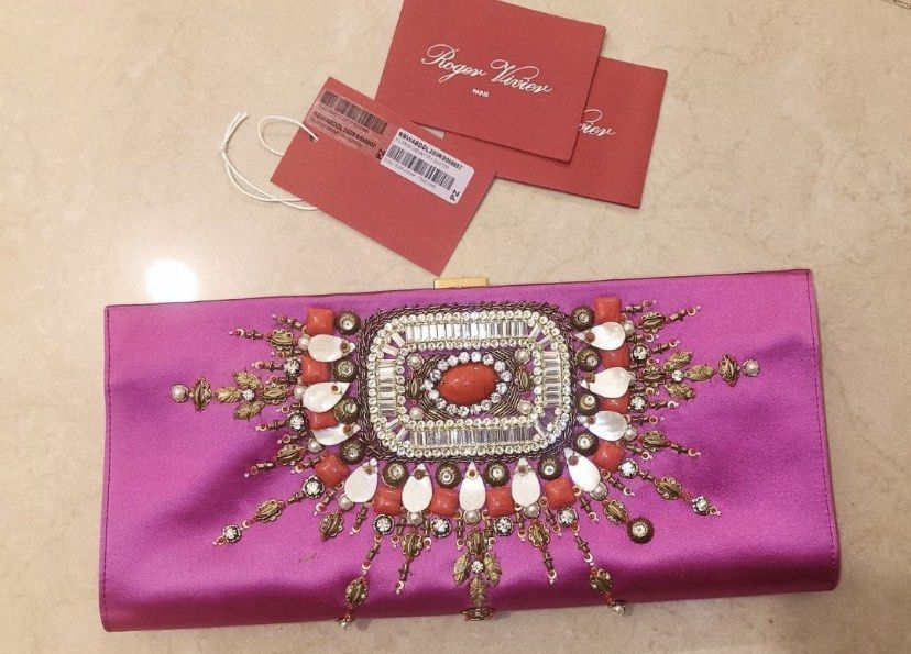 Roger Vivier Clutch (Category: Luxury Bags & Wallets) located in Manila. Submitted by dashlux (Listing ID 1429573474, Image 1). Description: .