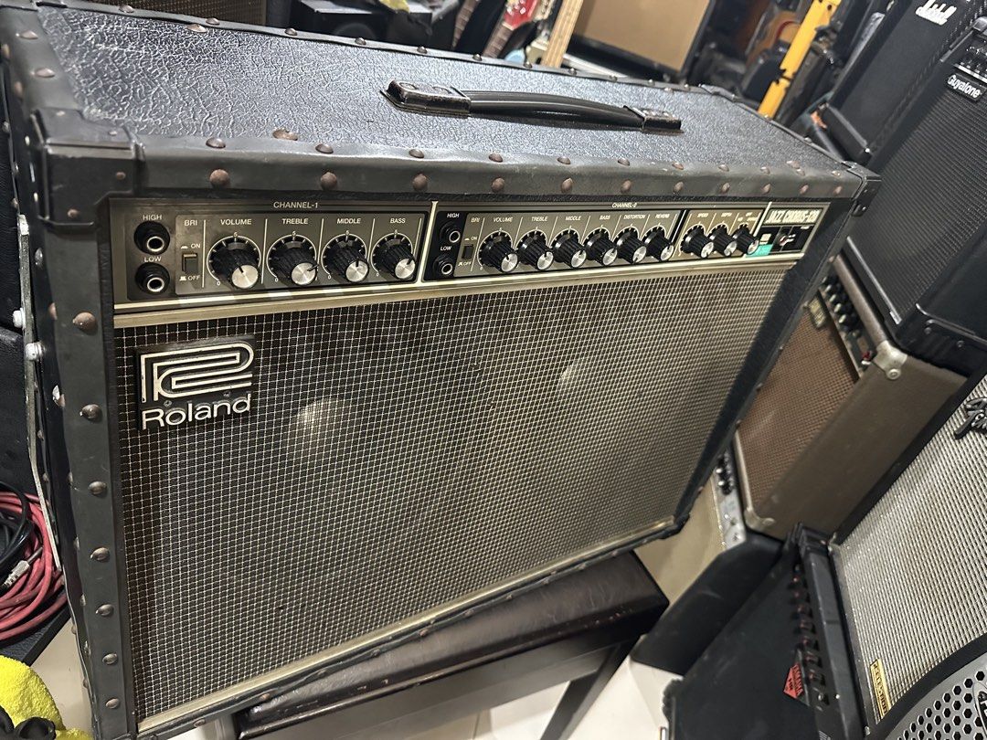 Roland Jazz Chorus-120 Guitar Amplifier (Category: Musical Instruments) located in Binan City. Submitted by asherkv13 (Listing ID 1429605278, Image 3). Description: .