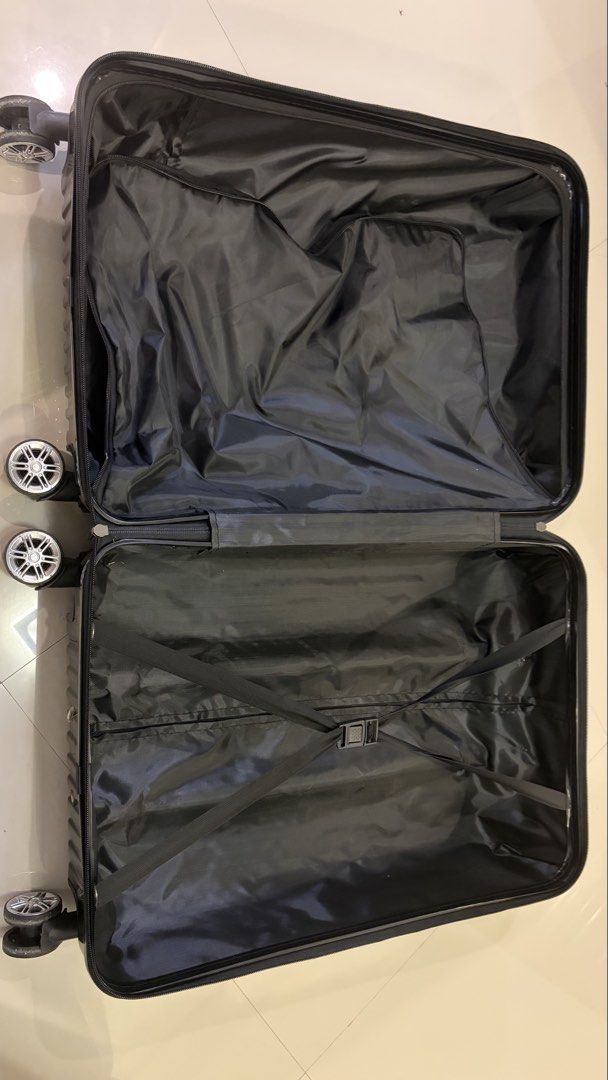 Sedco Travel Black Luggage (MEDIUM) (Category: Luggage) located in Paranaque City. Submitted by preamata (Listing ID 1429629872, Image 3). Description: Hard Case Luggage with working lock. Zipper compartment is missing. Pre-loved so manage your expectations..