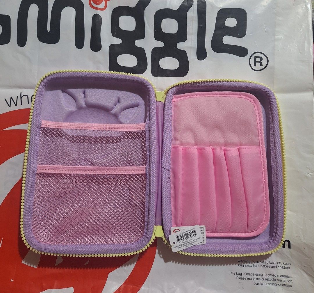 SALE!!! Smiggle Pencil Cases (Category: Stationery & School Supplies) located in Quezon City. Submitted by gnew024102 (Listing ID 1429567272, Image 3). Description: SALE!!! ORIGINAL SMIGGLE HARDTOP PENCIL CASE Teeny wink - 650 Car color changing - 650 Wondrous purple - 450 Mesh Navy blue (with light scratches) - 300.