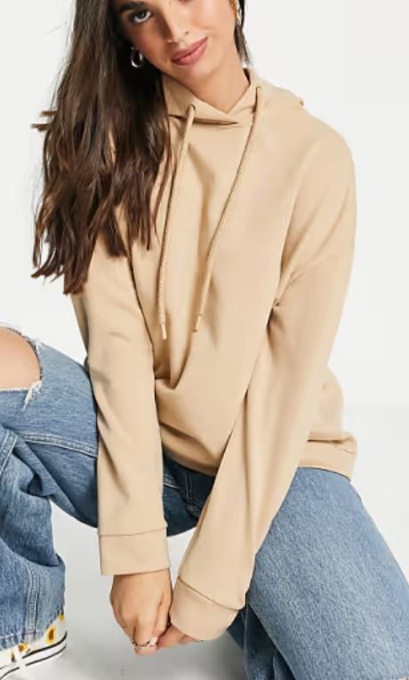 Stradivarius Basics Beige Hoodie - Size S (Category: Coats, Jackets and Outerwear) located in Makati City. Submitted by nic_knacks (Listing ID 1429589210, Image 2). Description: LAST PRICE!!! STRADIVARIUS BASICS PLAIN HOODIE COLOR: NUDE BEIGE SIZE: S Beige basic essential hoodie with drawstring hood and long sleeves. - NO COD - FIRST TO PAY BASIS - GCASH PAYMENT.