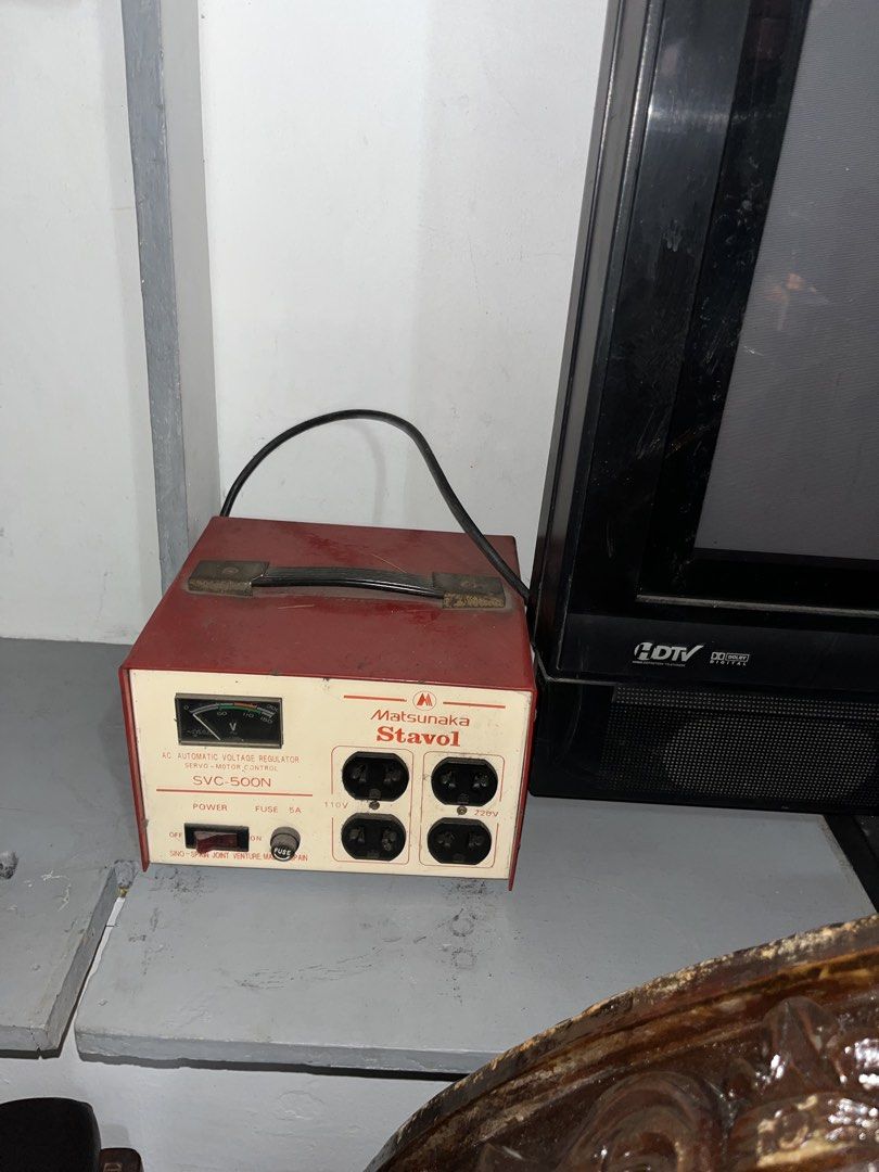 Sylvania HDTV with Automatic Voltage Regulator / Transformer (Category: TV) located in Quezon City. Submitted by sefgard0707 (Listing ID 1429504401, Image 2). Description: - Sylvania HDTV included (110v) - Comes with an Automatic Voltage Regulator/Transformer..