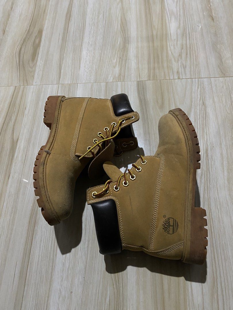 TIMBERLAND(NOT AUTH) UA PAIR (Category: Dress Shoes) located in Nagcarlan. Submitted by shortiemeeks (Listing ID 1429584049, Image 2). Description: TIMBERLAND(NOT AUTH)UA SIZE 7 NEED WASH.