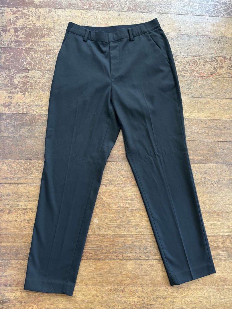 Uniqlo Black Trousers - Size M (Category: Other Bottoms) located in Quezon City. Submitted by mpgs18 (Listing ID 1429609397, Image 1). Description: .