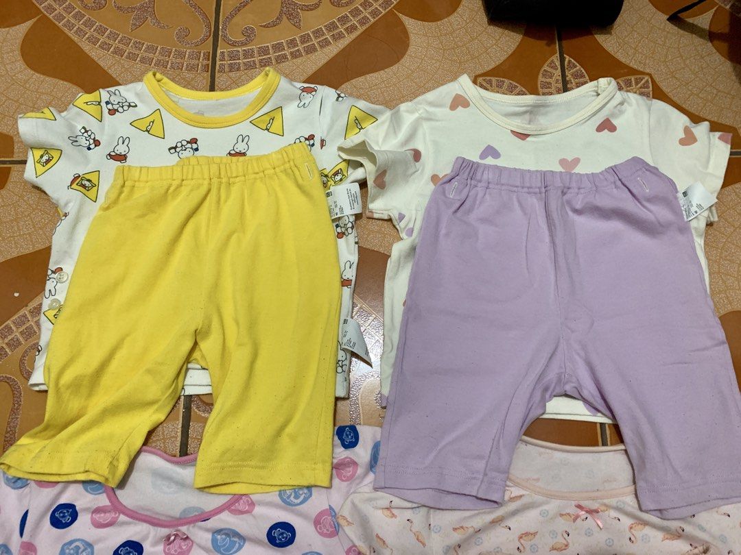 Uniqlo pajama set (Category: Babies & Kids Fashion) located in Quezon City. Submitted by praise22 (Listing ID 1429522028, Image 2). Description: With signs of usage: lints but NO STAINS Size on tag: 90 and 100 (18 months to 2 yrs old) Runs big 150 each.