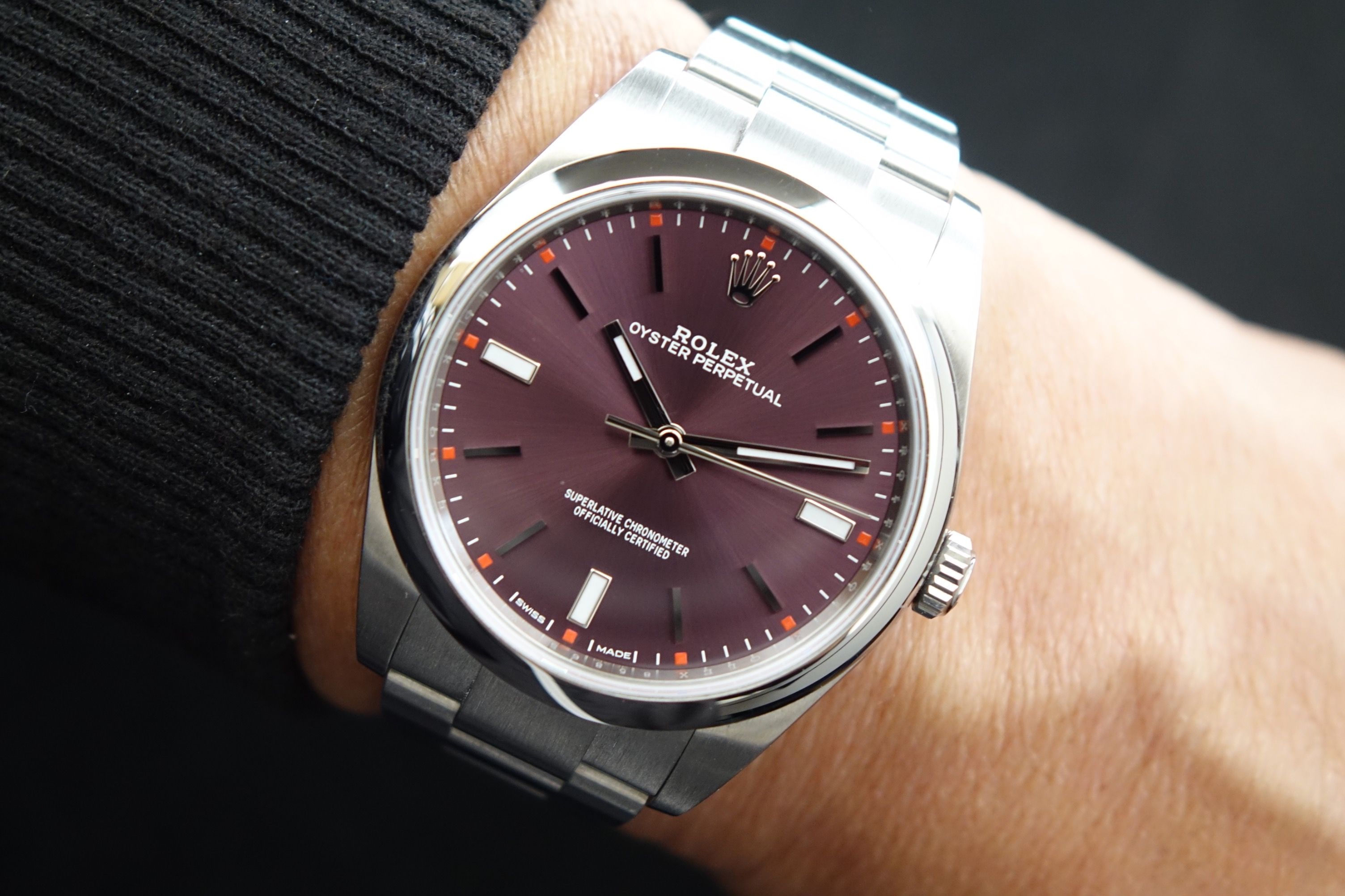 Unpolished 2019 Rolex Oyster Perpetual 39 114300 grape (Category: Watches) located in Singapore. Submitted by wristime (Listing ID 1429649546, Image 2). Description: Join our tele-gram channel for the latest updates! https://bit.ly/4rwZ2Mp The OP 39 Grape is one of the most distinctive executions from Rolex’s modern OP lineup, combining classic simplicity with a bold, unmistakable dial. The rich grape hue shifts beautifully under light, ranging f
