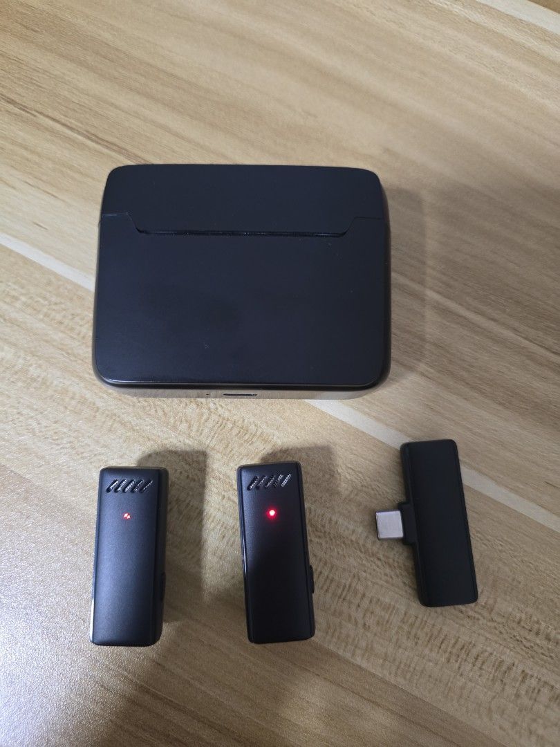 Wireless Microphone415884585615370240