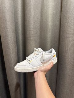 (Category: ) located in . Submitted by sg_snkrs (Listing ID 1429634776, Image 1). Description: .