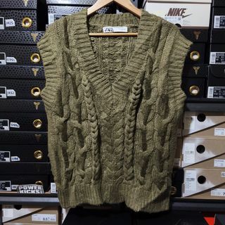 (Category: ) located in . Submitted by thriftdeluxe3305 (Listing ID 1429567469, Image 1). Description: .