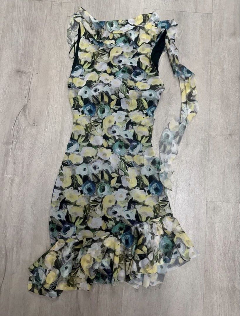 Zara Floral Mini Dress (Category: Dresses) located in Baguio. Submitted by dorm608 (Listing ID 1429599669, Image 3). Description: worn twice .
