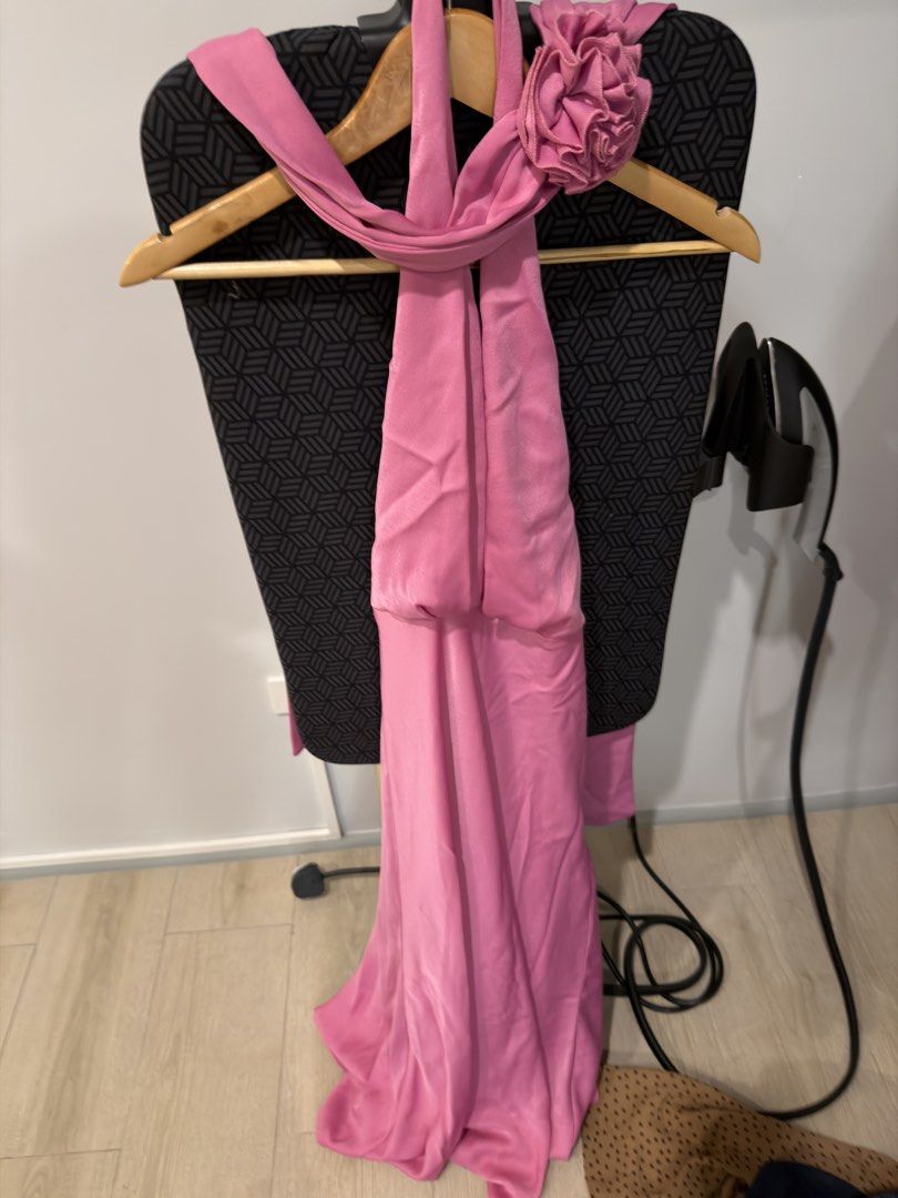 Zara Pink Halter Dress (Category: Dresses) located in Mabalacat. Submitted by letsirkmd (Listing ID 1429630410, Image 2). Description: .