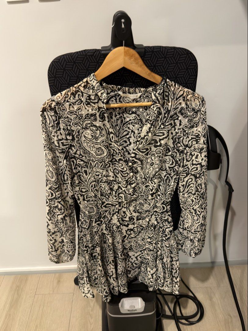 Zara Printed Plume Dress - Size M (Category: Dresses) located in Mabalacat. Submitted by letsirkmd (Listing ID 1429628930, Image 2). Description: .