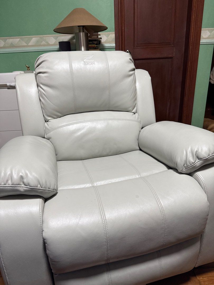 Zion Recliner Chair (Category: Chairs) located in Angeles City. Submitted by declutzzzzzzzz (Listing ID 1429561304, Image 2). Description: Used for a few months. Upgrading to a Lazy Boy. .