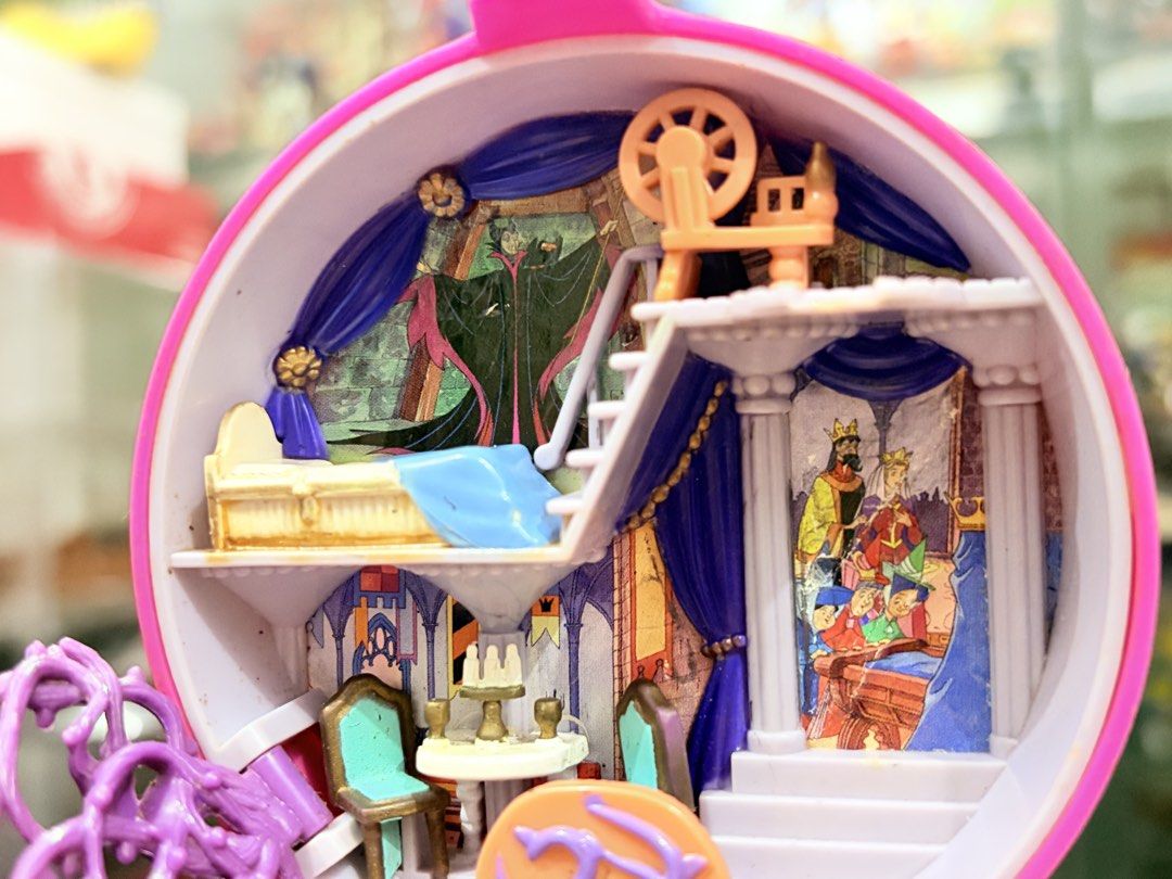 1996 sleeping beauty polly pocket (Category: Kids Toys) located in Makati City. Submitted by tomypom (Listing ID 1431242223, Image 3). Description: Authentic Bluebird 1996 polly pocket Sleeping beauty Disney princess 1,499 pesos only! See pictures for more details!!!.