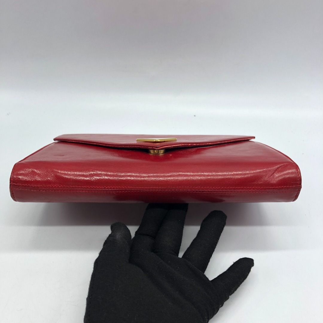 267002864 BRUNO MAGLI BAG RED SHOULDER BAG (Category: Luxury Bags & Wallets) located in Taguig. Submitted by ecoring.ph (Listing ID 1431222403, Image 3). Description: ◆CONDITION: BC ◆DESCRIPTIONS: (Other defects/info:) OUTER: The body of the bag is scratched, scuffed, stained, dirty, has press marks, is wrinkled, discolored, and shows signs of use. The edges of the bag are also scratched, scuffed, stained, dirty, have press marks, are wrinkled, d