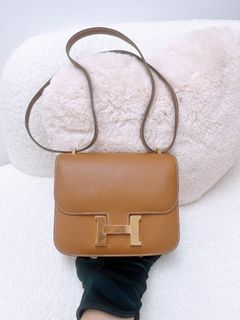 （分類：）位於 。 由 heras.luxury 提交（商品編號 1431205528，圖片 1）。簡介： 。