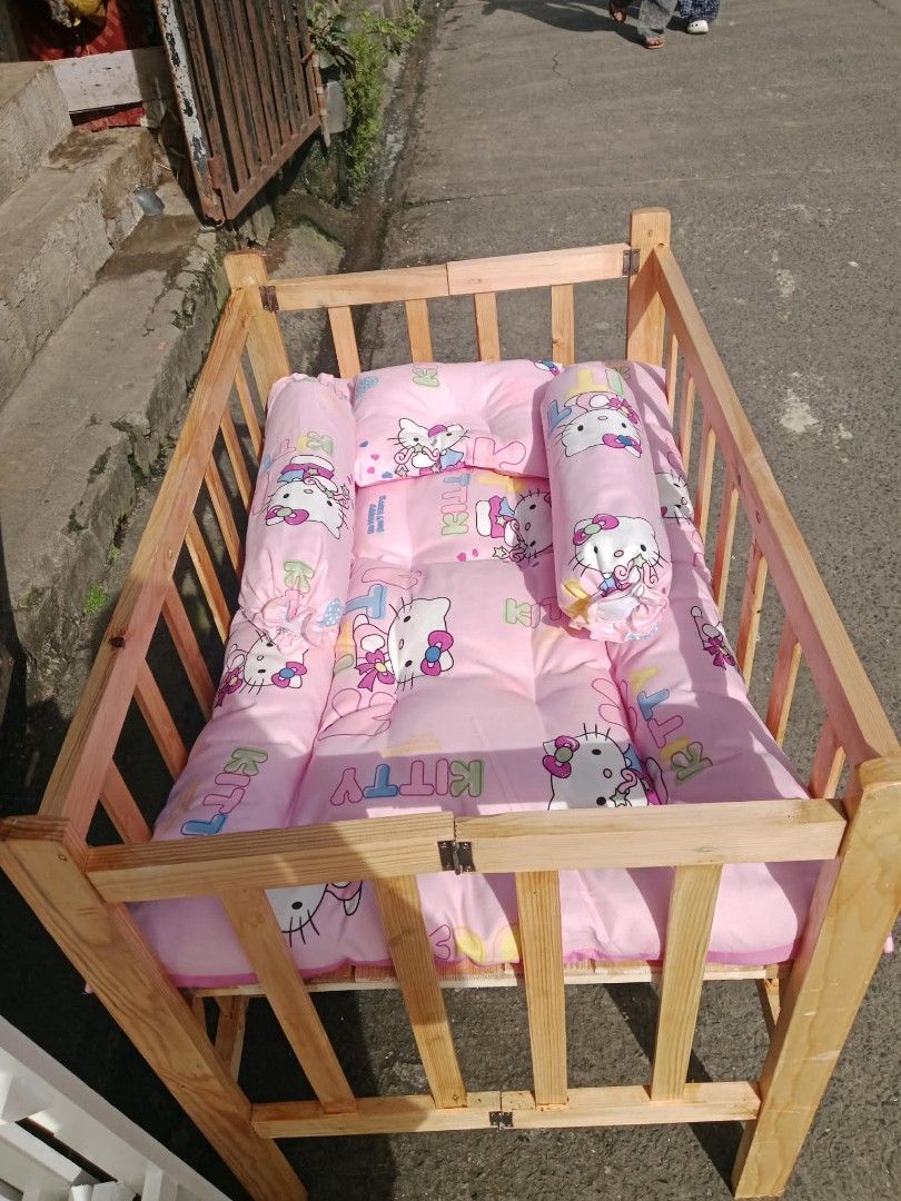 Adjustable Crib with foam size 22x36inches (Category: Cots & Cribs) located in Manila. Submitted by dolorchris69891 (Listing ID 1431206917, Image 1). Description: adjustable Crib with foam.