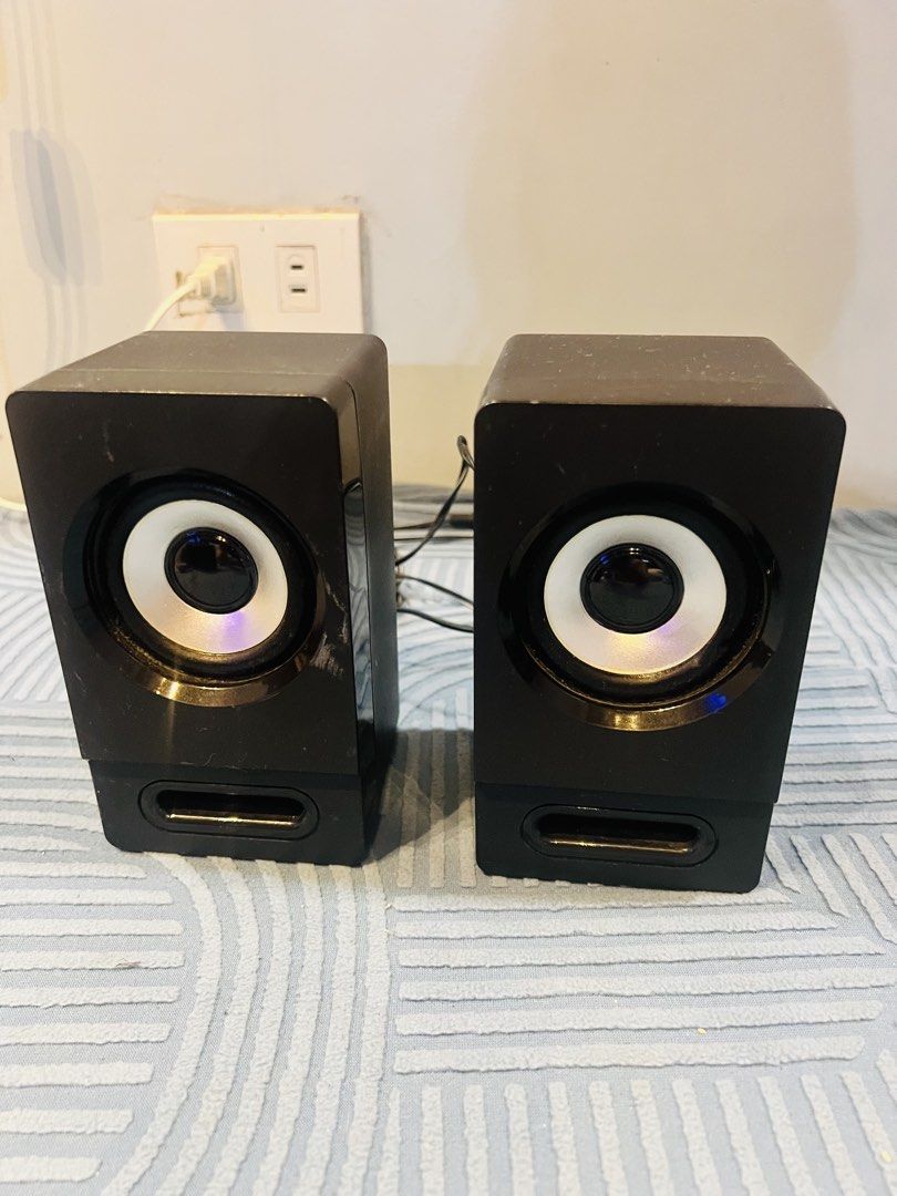 Affordable Japan Speaker 8x15 cm 😍👌 (Category: Soundbars, Speakers & Amplifiers) located in Malolos. Submitted by afford.japan (Listing ID 1431314300, Image 1). Description: Affordable Japan Speaker 8x15 cm 😍👌.