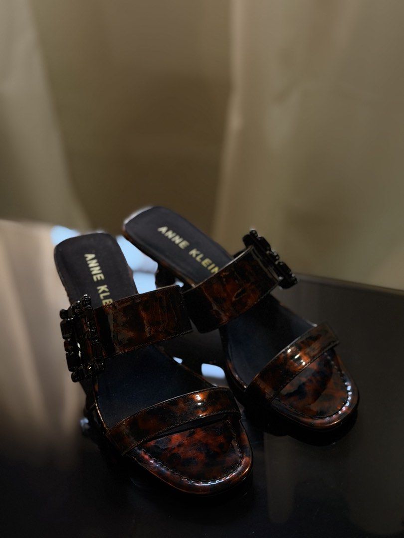 Anne Klein Tortoise Shell Sandals Vintage (Category: Flats & Sandals) located in Manila. Submitted by alt.declutter (Listing ID 1431258930, Image 2). Description: Vintage Kitten Heels Used once only 24.5cm.