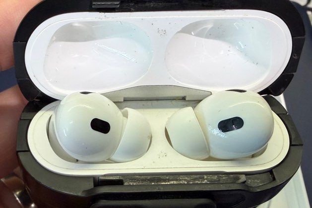Apple AirPods Pro 2423110354236887041